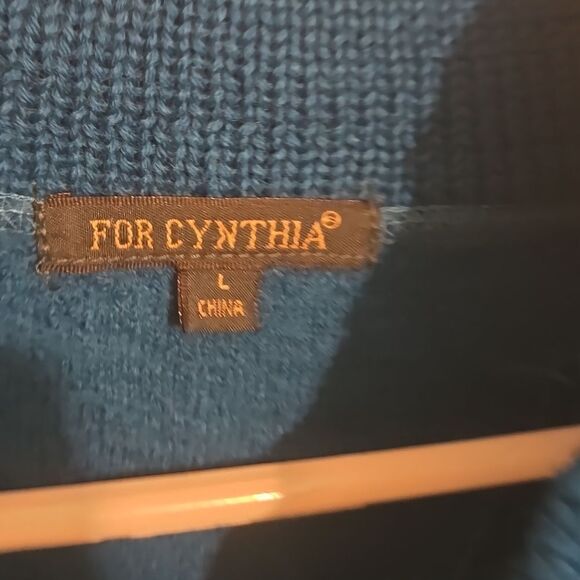 For Cynthia Blue Shrug with Open Front and Relaxed Fit 100 percent wool - Picture 5 of 5